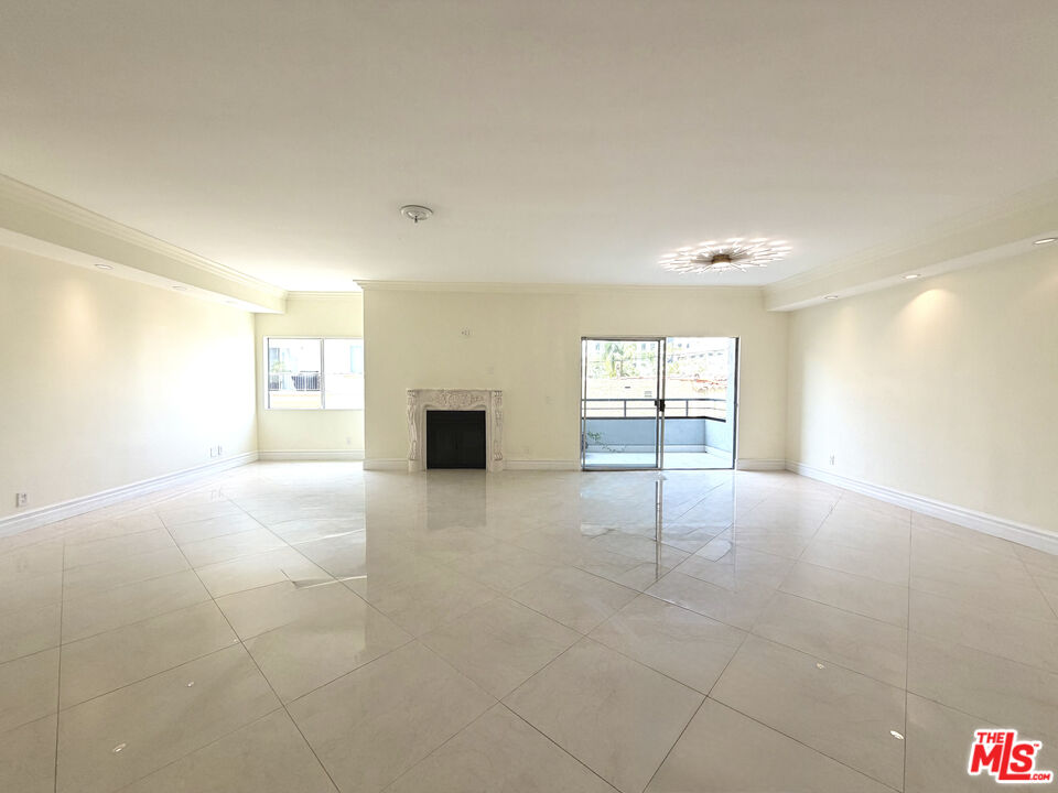 121 S Palm Dr Unit: 404