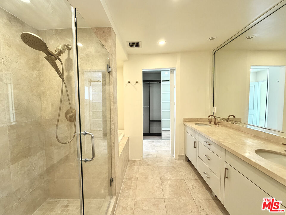 121 S Palm Dr Unit: 404