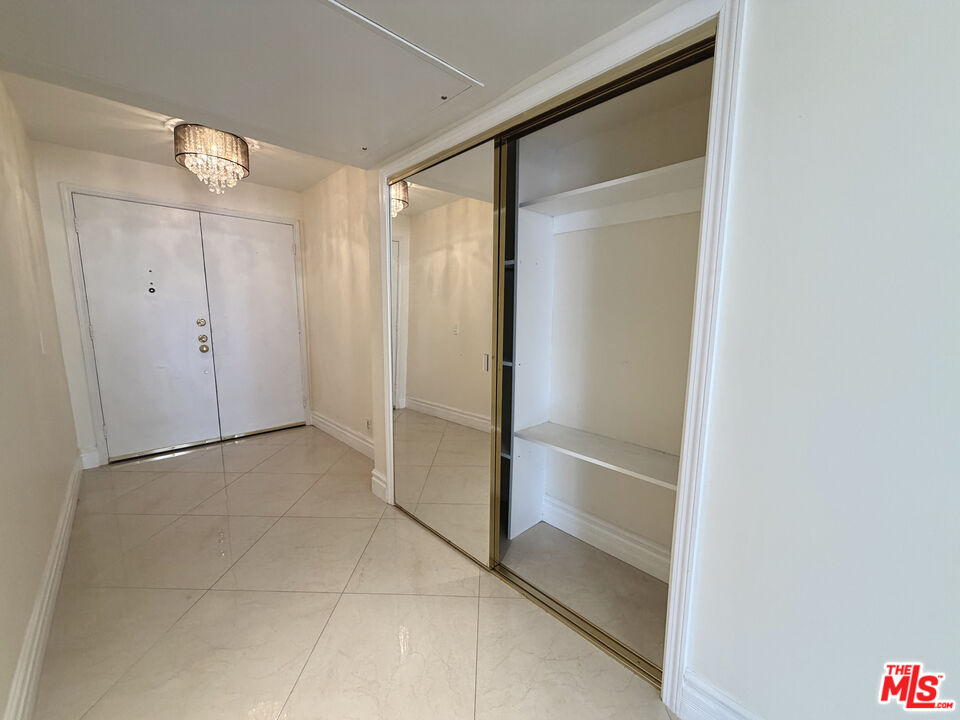121 S Palm Dr Unit: 404