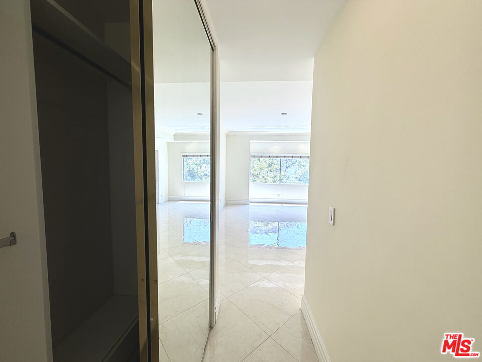 121 S Palm Dr Unit: 404