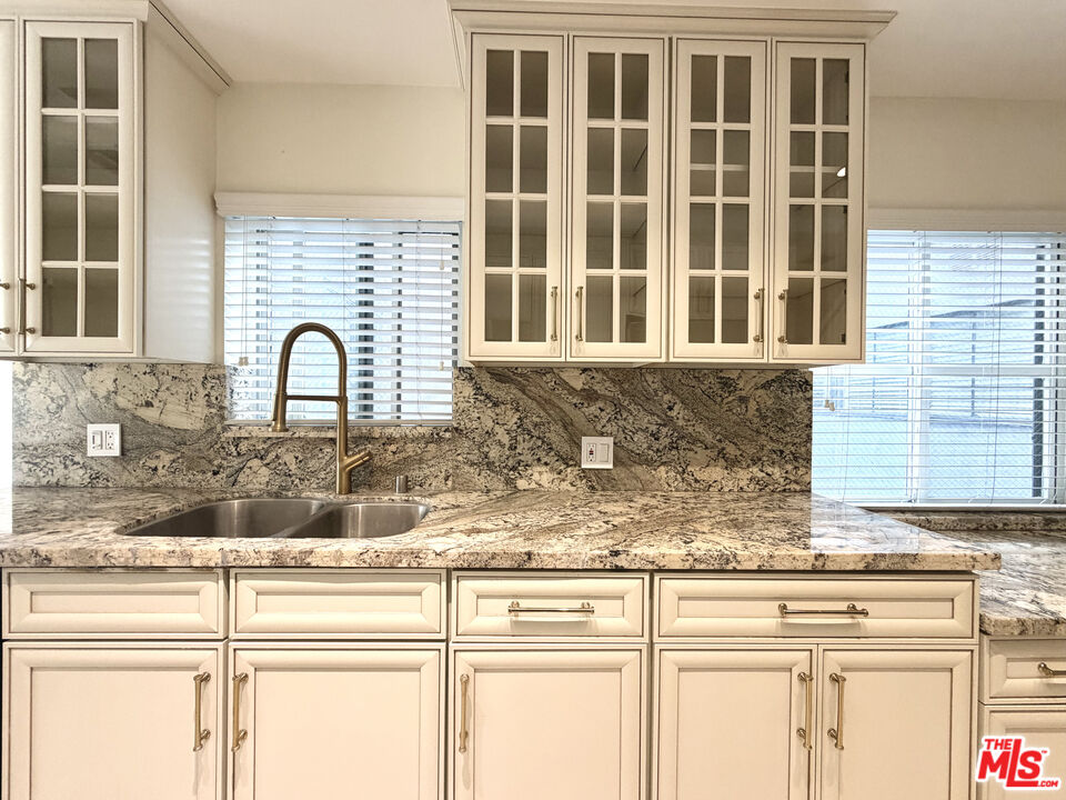 121 S Palm Dr Unit: 404