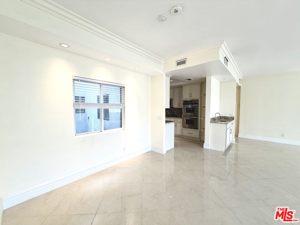121 S Palm Dr Unit: 404