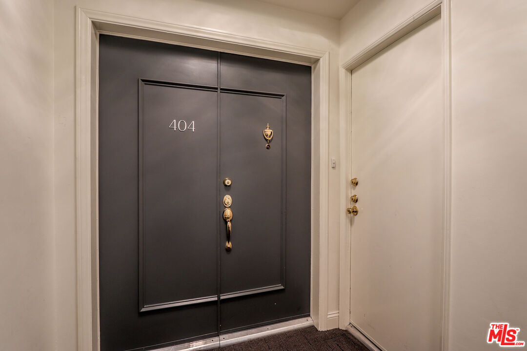 121 S Palm Dr Unit: 404