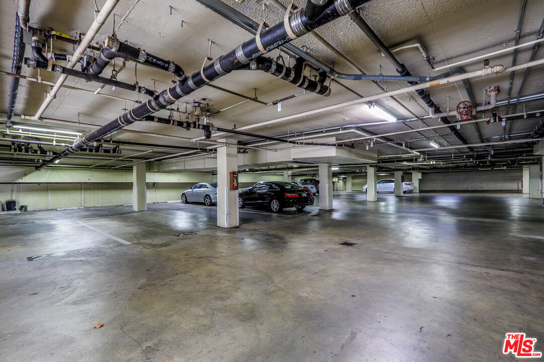 121 S Palm Dr Unit: 404