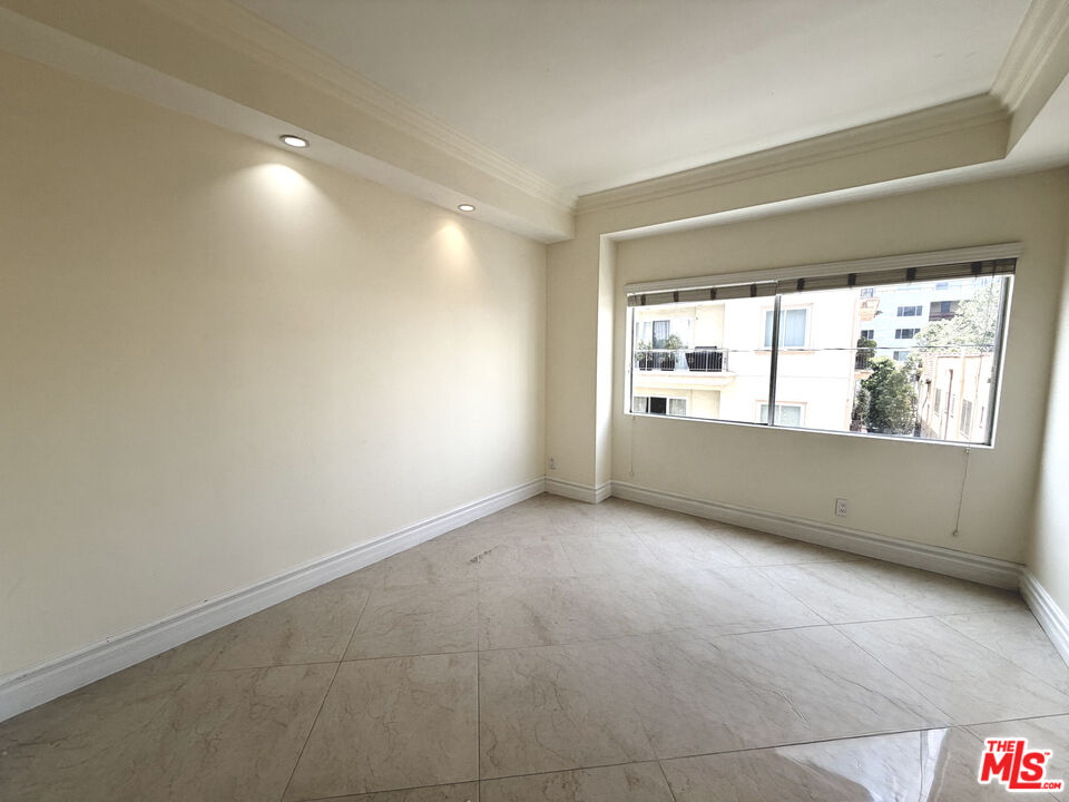 121 S Palm Dr Unit: 404