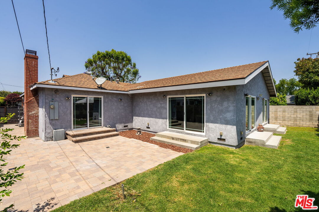 2528 Zandia Ave