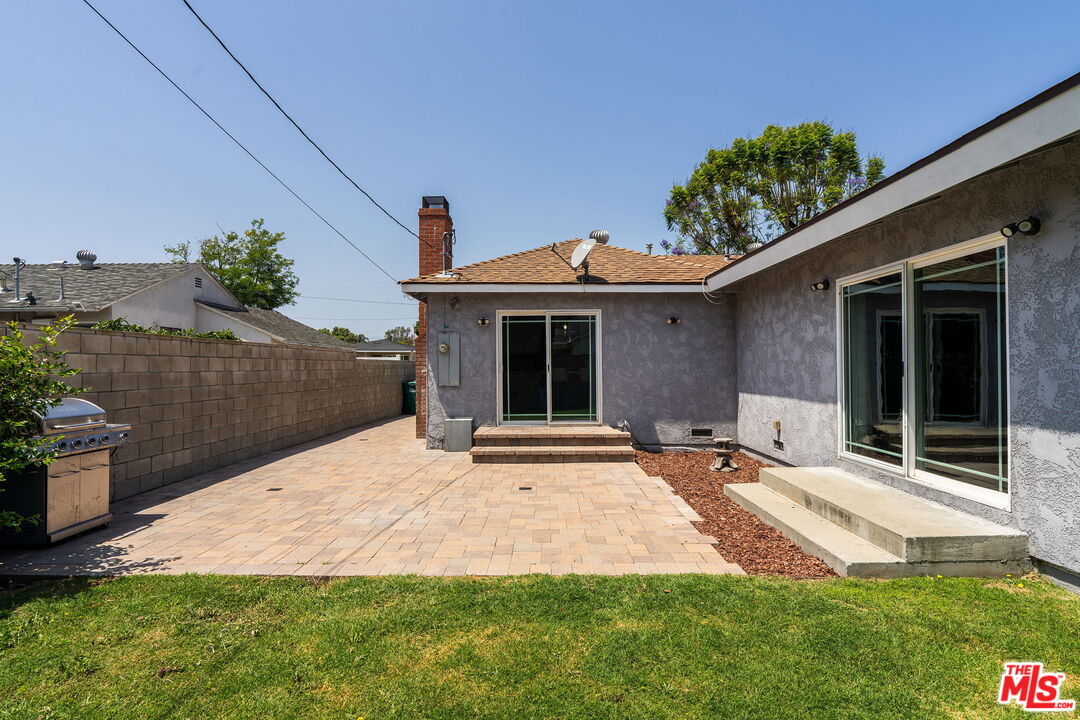 2528 Zandia Ave