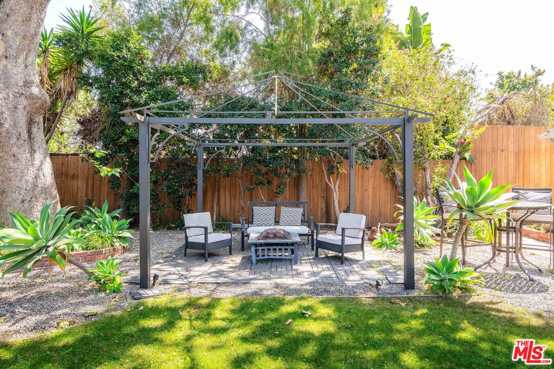 3245 Provon Ln