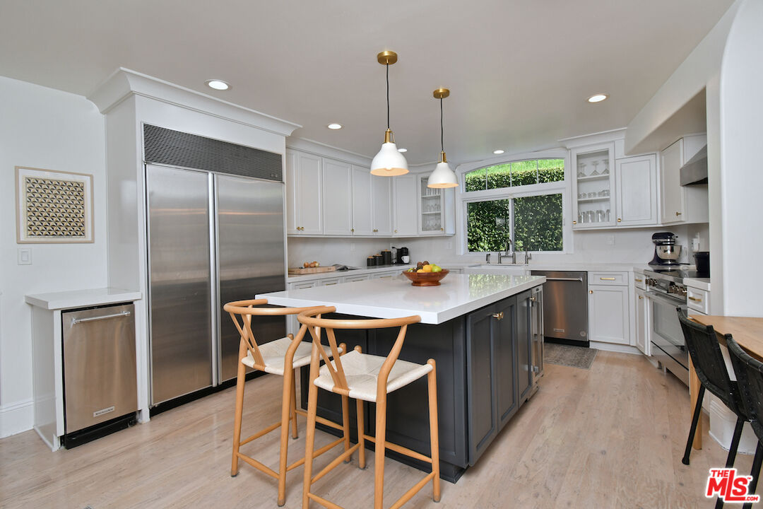 4524 Balboa Ave