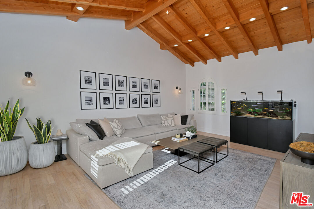4524 Balboa Ave