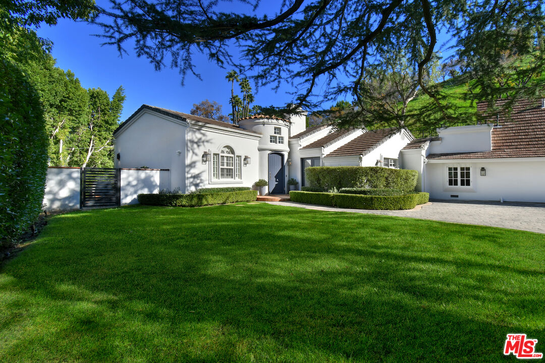4524 Balboa Ave