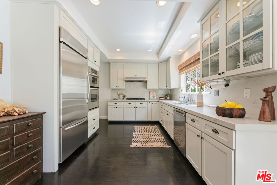 821 14th St Unit: 1