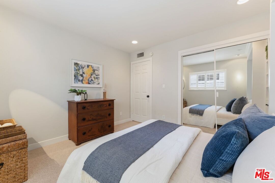 821 14th St Unit: 1
