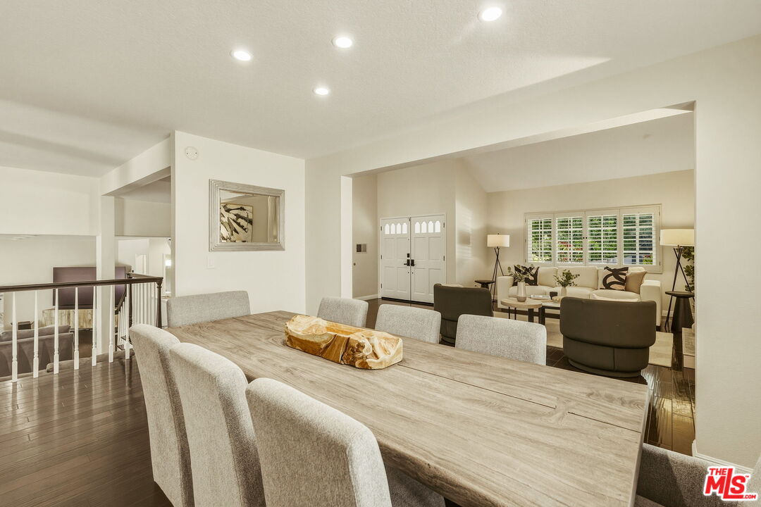 7262 Elmsbury Ln