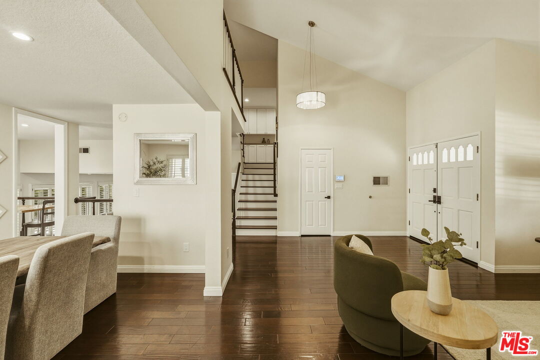 7262 Elmsbury Ln