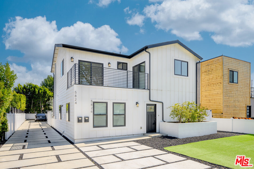 5826 Craner Ave Unit: 5826
