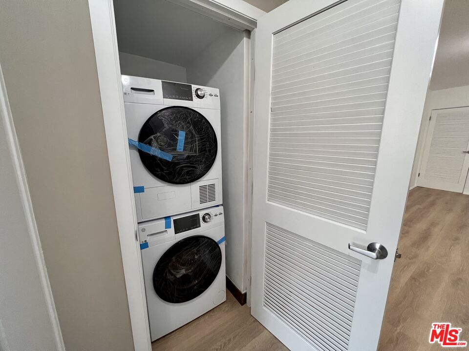 415 N Palm DR Unit: 301