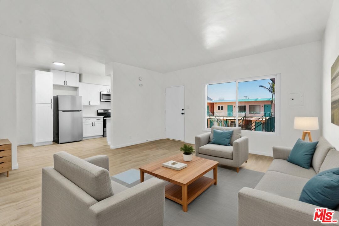 7825 W Manchester Ave Unit: 22
