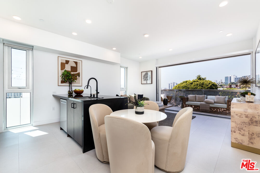 1257 N Sweetzer Ave Unit: 403