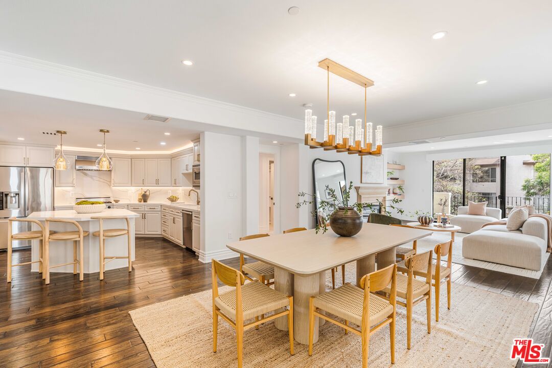 1530 Camden Ave Unit: 305