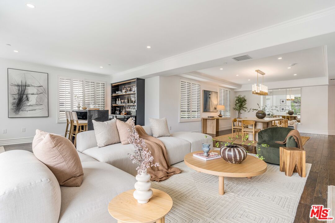 1530 Camden Ave Unit: 305