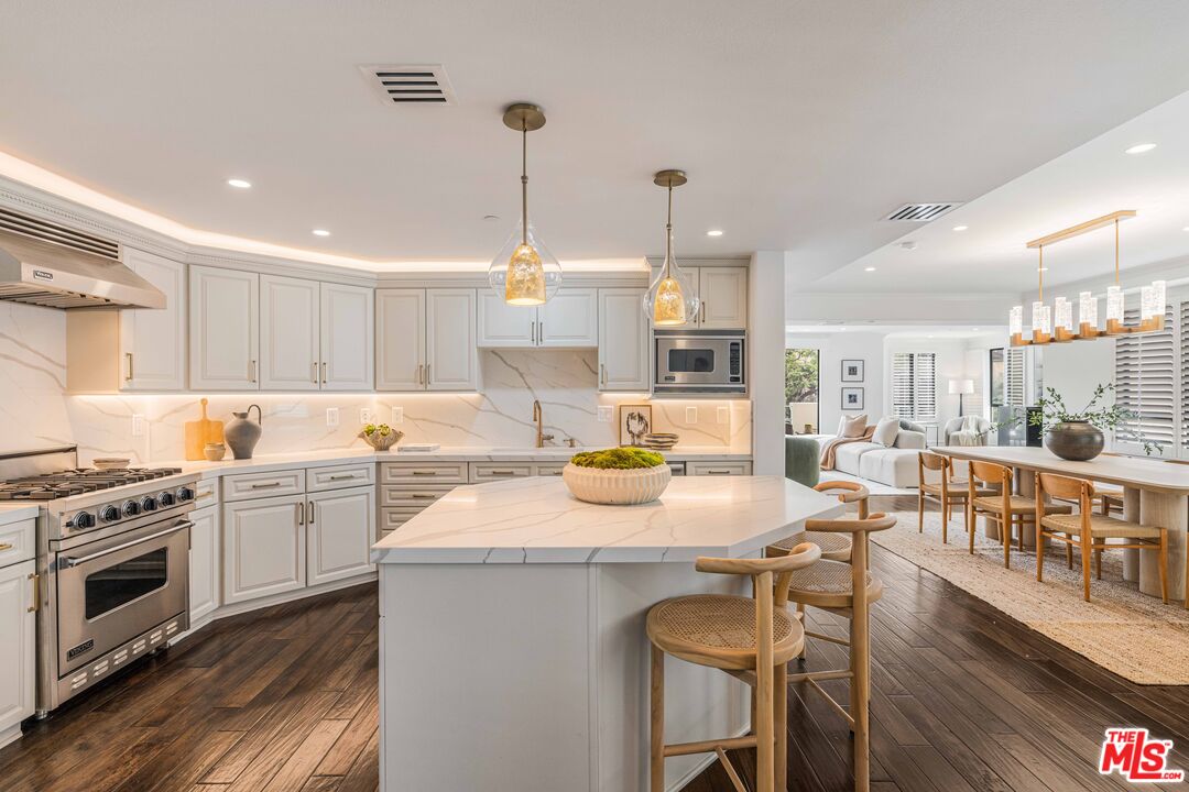 1530 Camden Ave Unit: 305