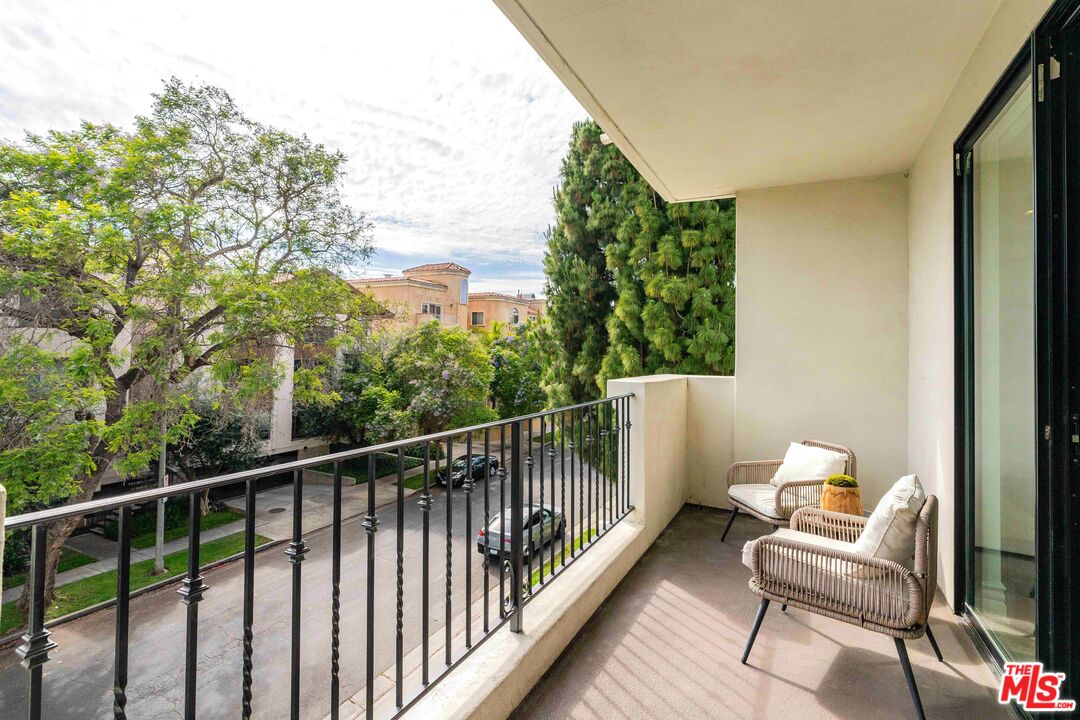 1530 Camden Ave Unit: 305
