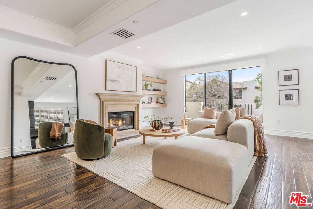 1530 Camden Ave Unit: 305