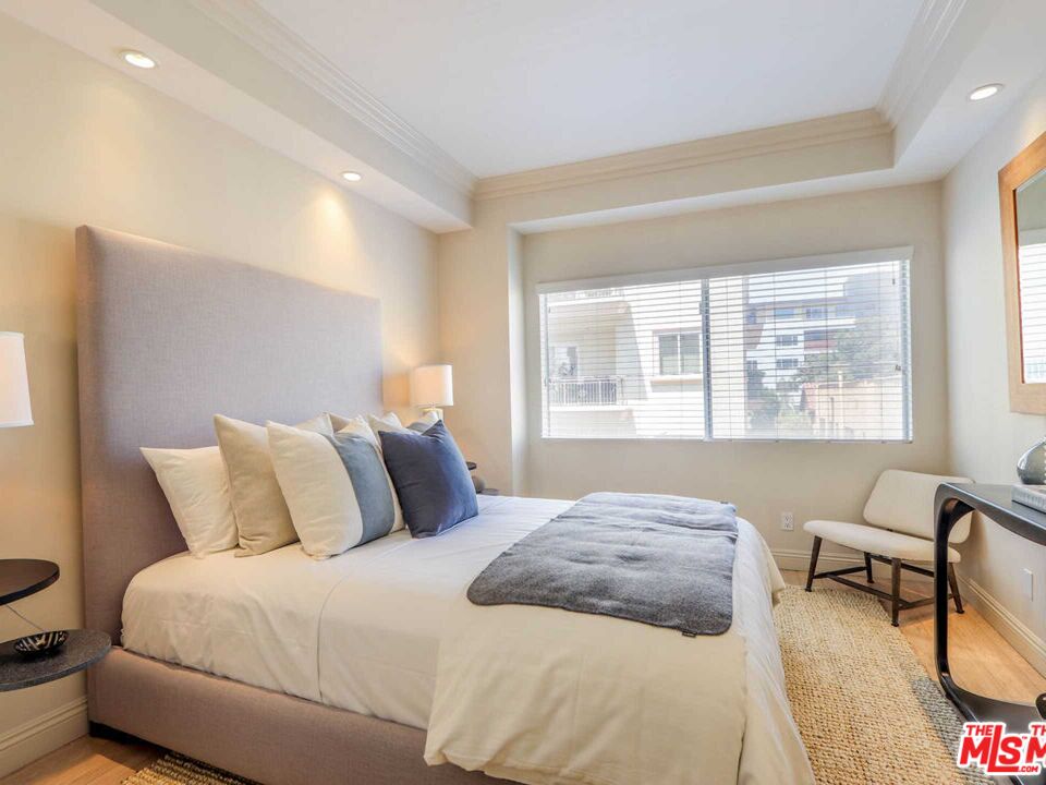 121 S Palm Dr Unit: 404