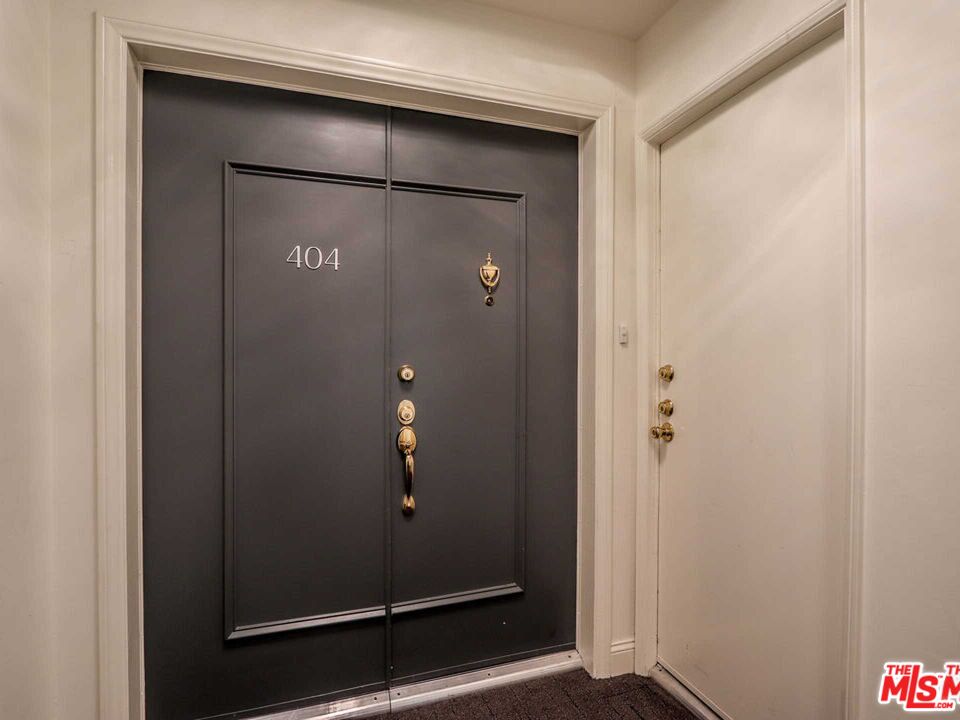 121 S Palm Dr Unit: 404