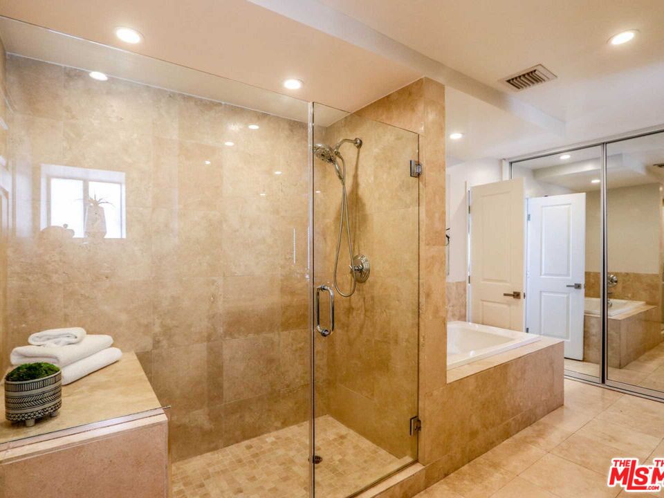 121 S Palm Dr Unit: 404