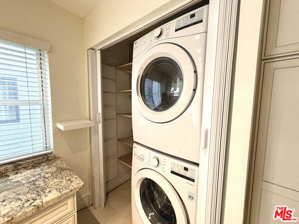 121 S Palm Dr Unit: 404