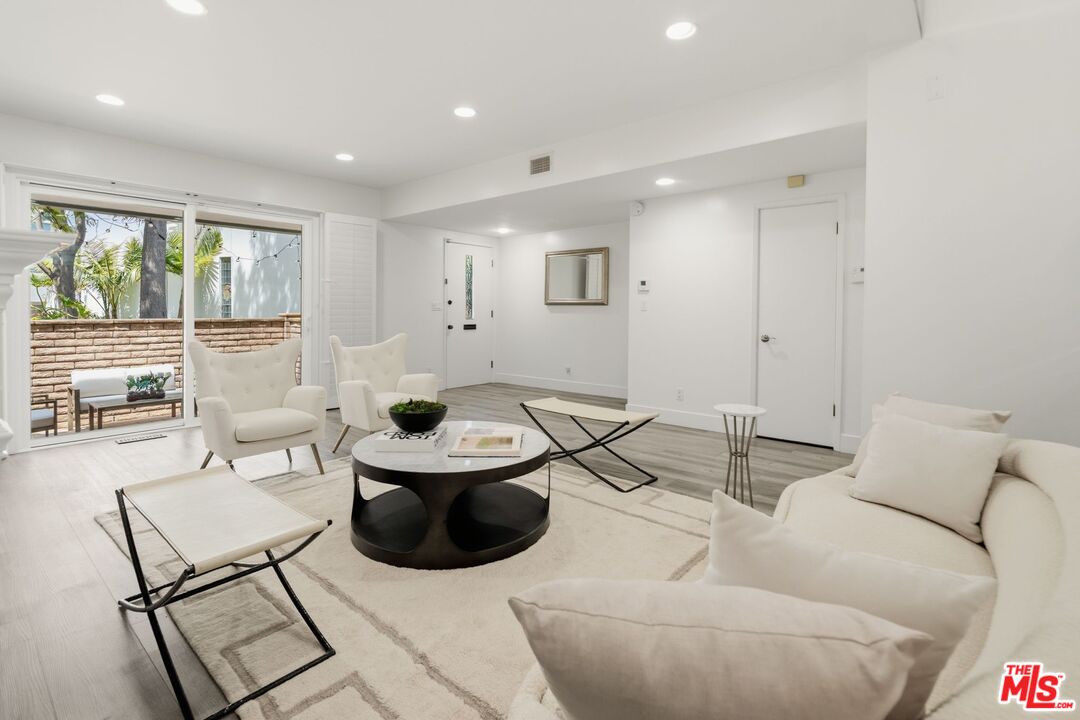 13224 Admiral Ave Unit: D