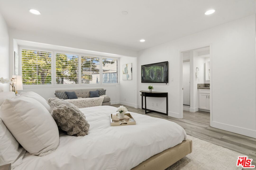 13224 Admiral Ave Unit: D