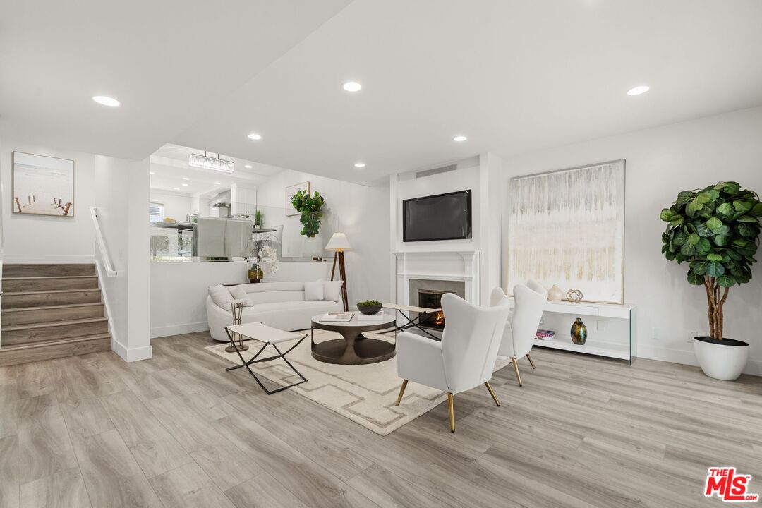 13224 Admiral Ave Unit: D