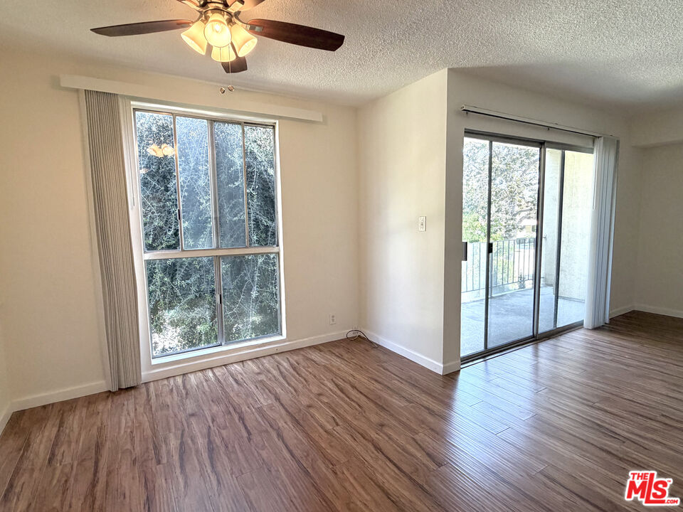 711 Orange Grove Ave Unit: 203