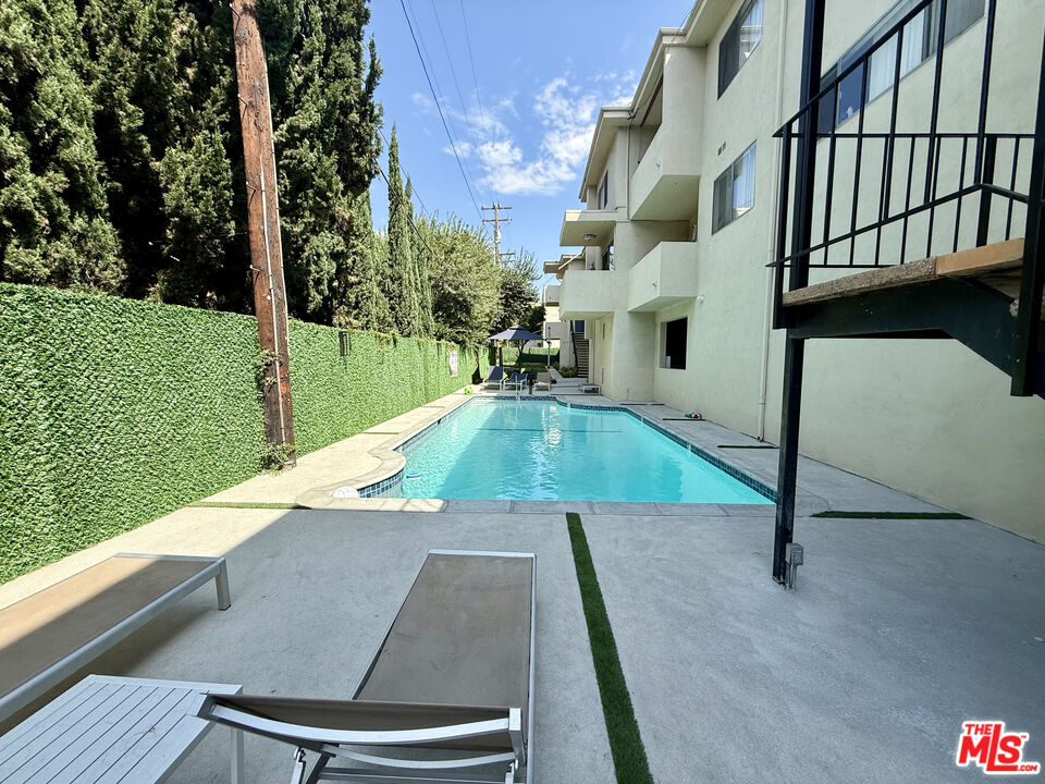 711 Orange Grove Ave Unit: 203