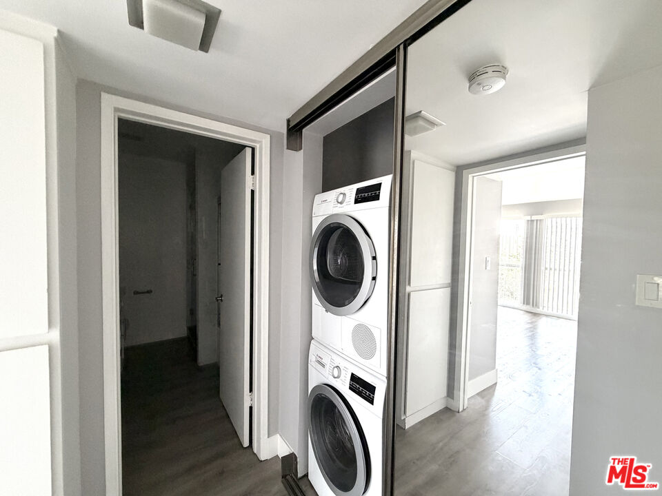 711 Orange Grove Ave Unit: 301