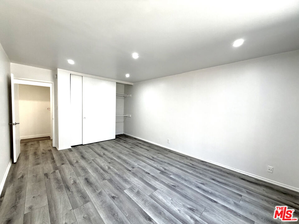711 Orange Grove Ave Unit: 214