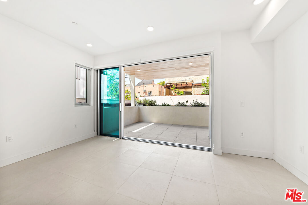 1257 N Sweetzer Ave Unit: 103