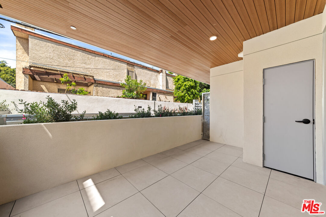 1257 N Sweetzer Ave Unit: 103