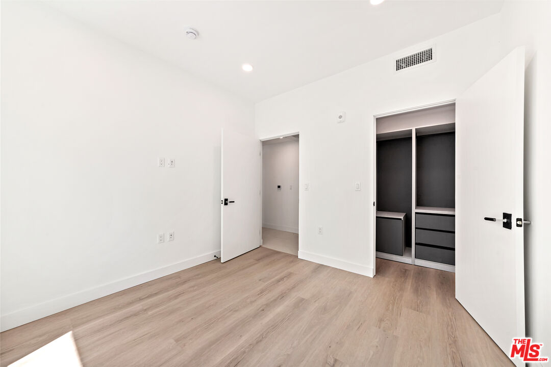 1257 N Sweetzer Ave Unit: 103
