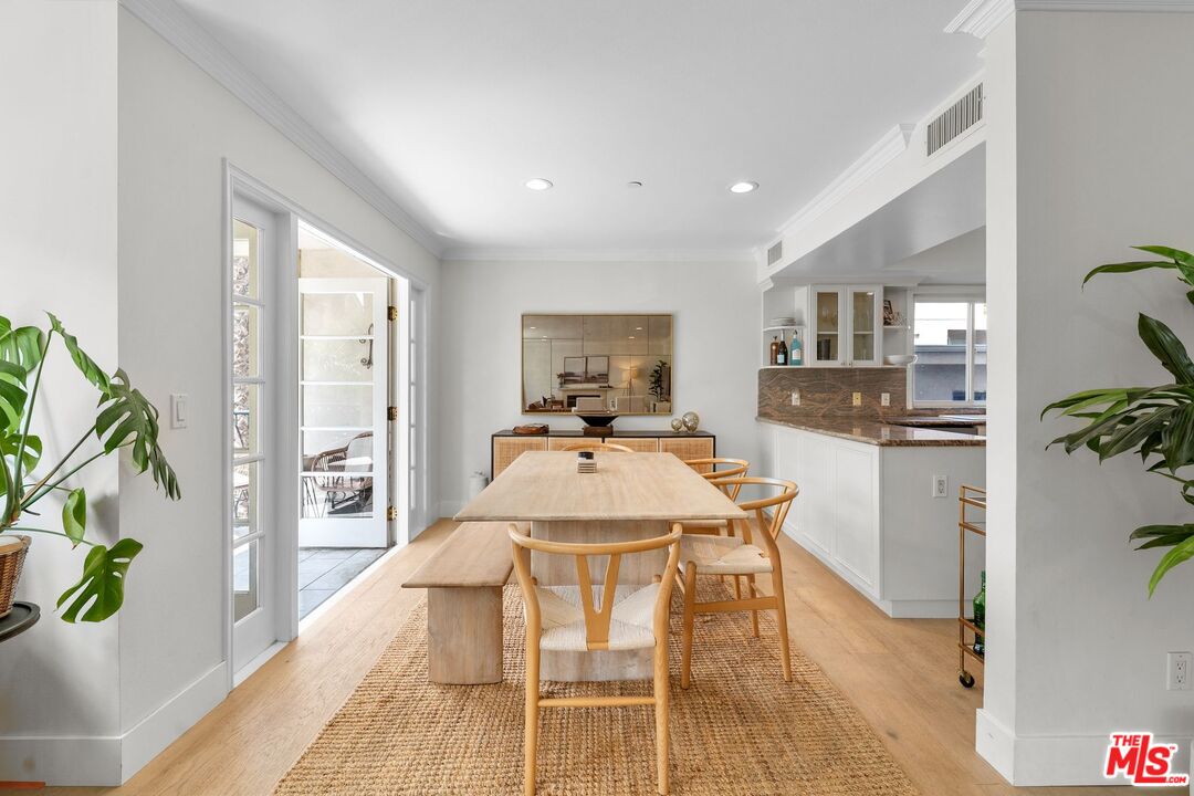 11842 Darlington Ave Unit: 201