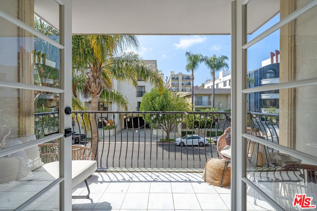 11842 Darlington Ave Unit: 201