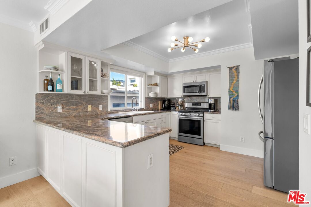 11842 Darlington Ave Unit: 201