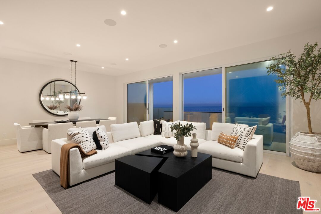22440 Pacific Coast Hwy