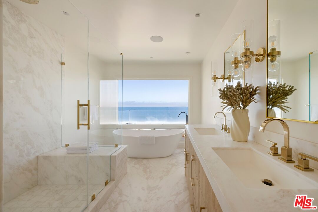 22440 Pacific Coast Hwy