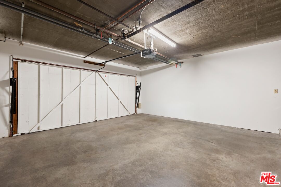 939 15th St Unit: 8