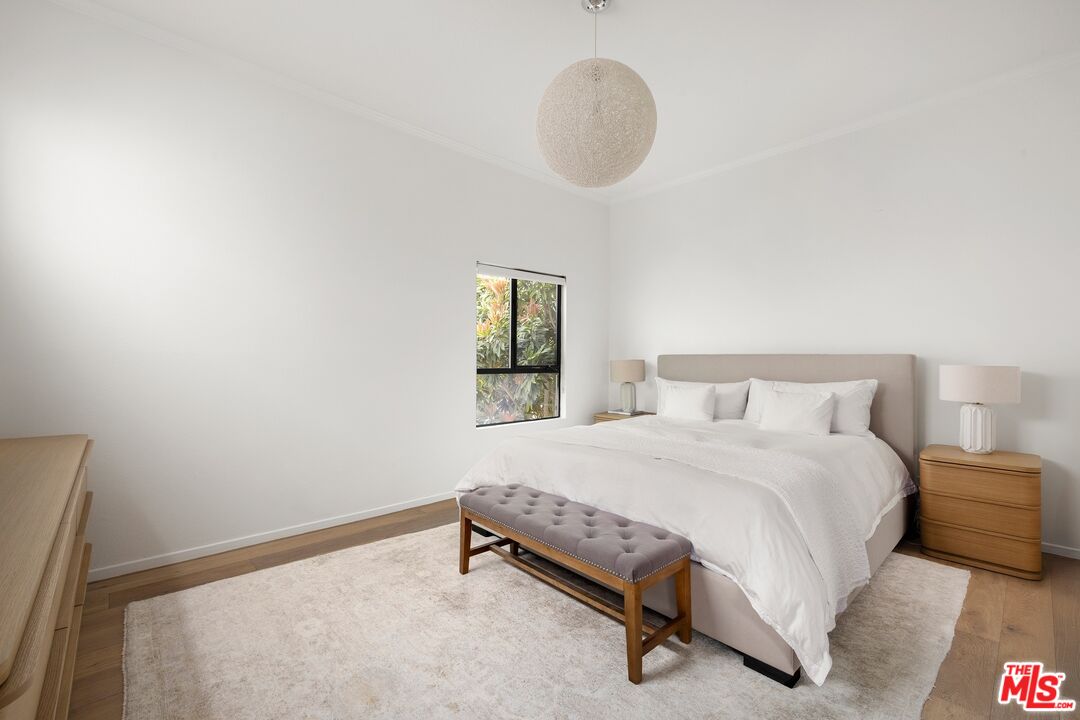 939 15th St Unit: 8