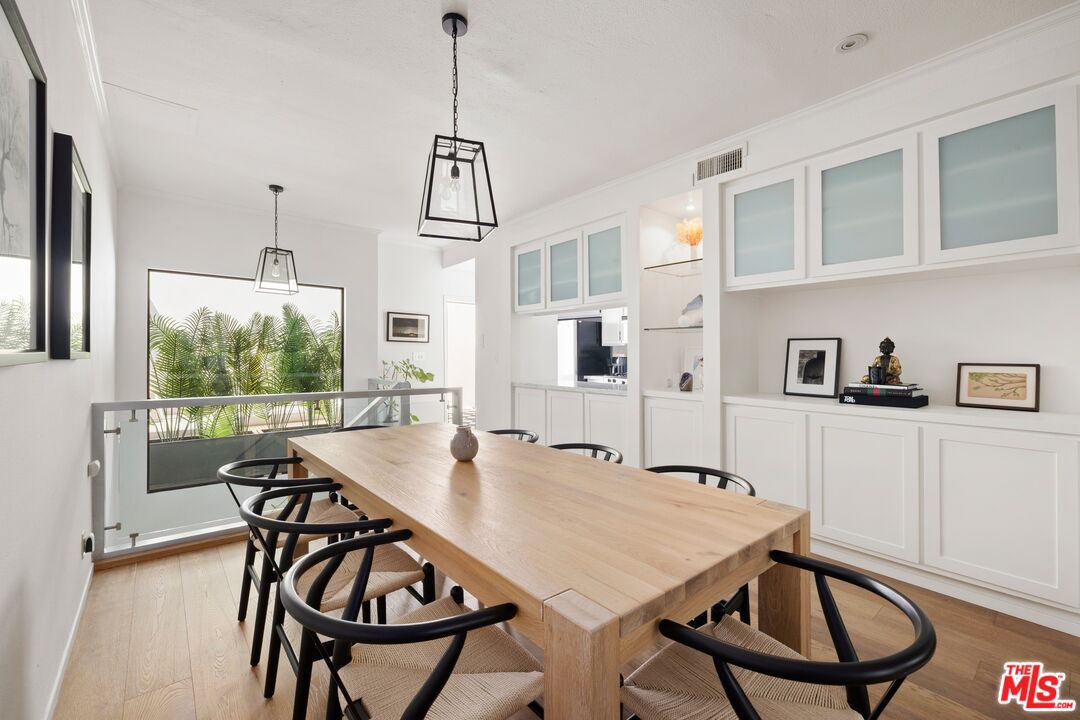 939 15th St Unit: 8